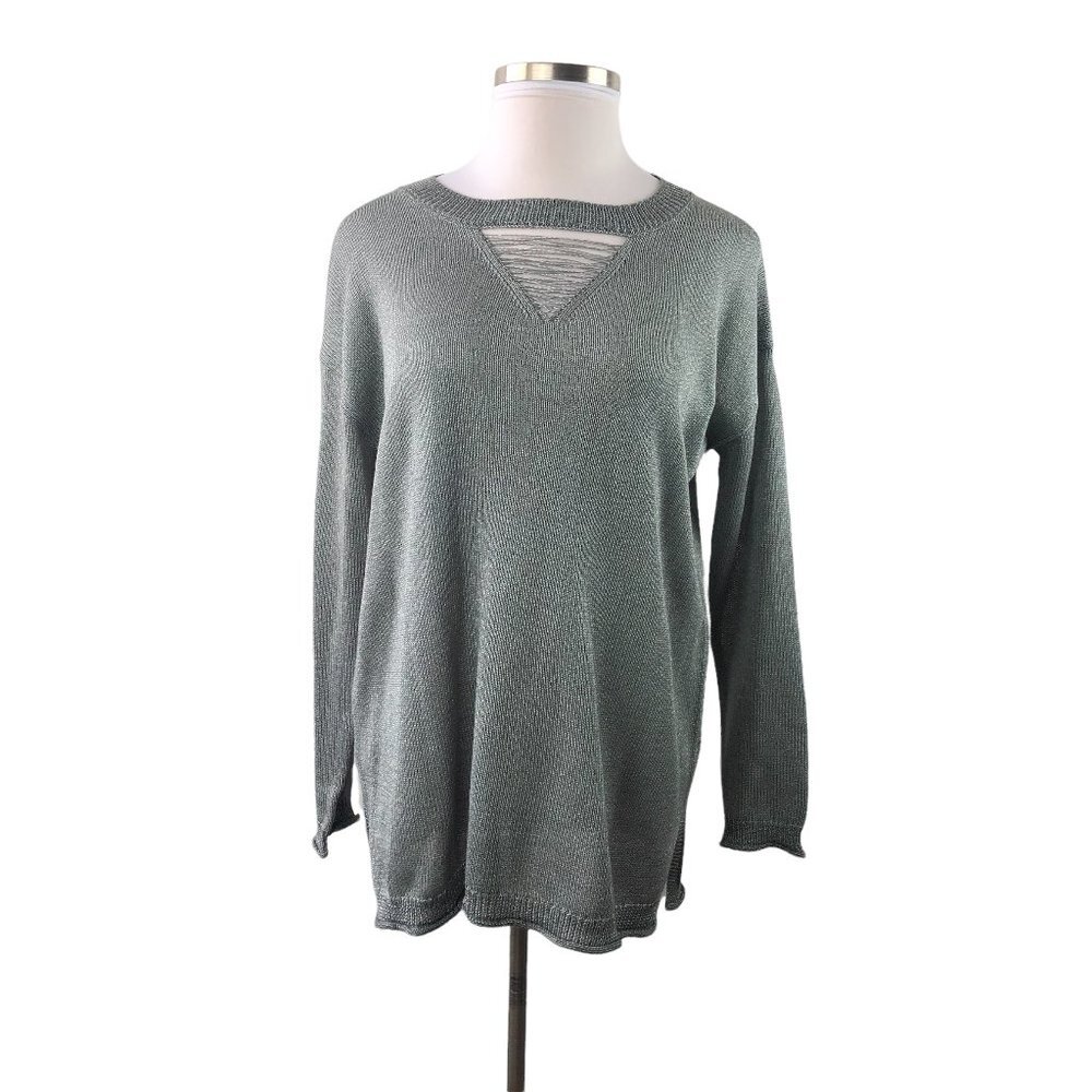 ✨2/$20 Lane Bryant Slashed Metallic Gray V-neck Lightweight Sweater LS HW9199 - Picture 9 of 9